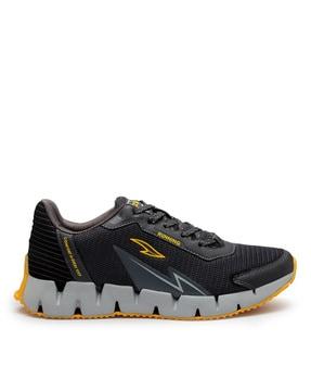 sports-shoes-with-lace-fastening