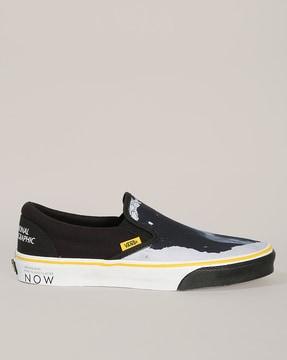 Graphic Print Slip-On Canvas Shoes