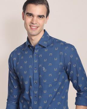 Logo Print Tailored Fit Shirt with Patch Pocket