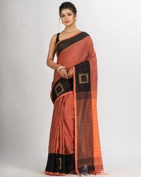 printed-cotton-jamdani-saree-with-tassels