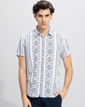 geometric-print-slim-fit-shirt-with-spread-collar