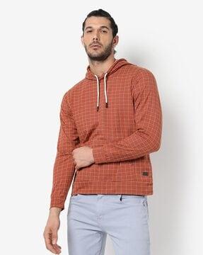 checked-hoodie-sweatshirt-with-kangaroo-pockets