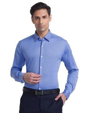 Slim-Fit Shirt with Cutaway Collar