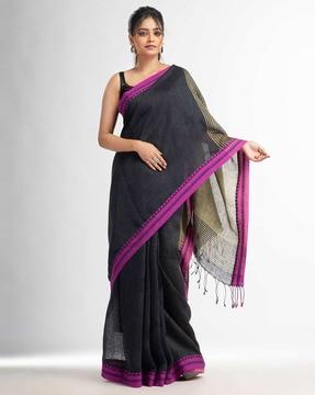 striped-pattern-saree-with-contrast-pallu
