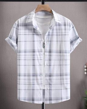 Spread Collared Checked Shirt