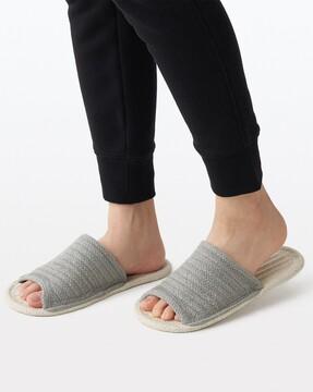 Room Open-Toe Sandals