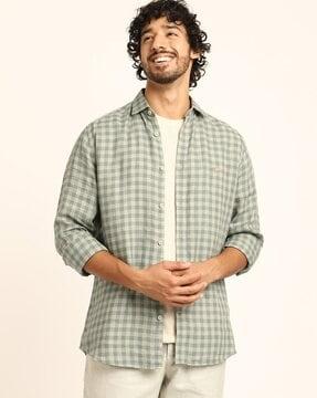 Men Checked Slim Fit Shirt with Spread Collar