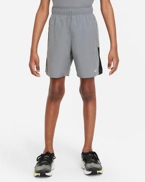 shorts-with-insert-pockets