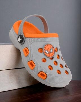 clogs-with-back-support