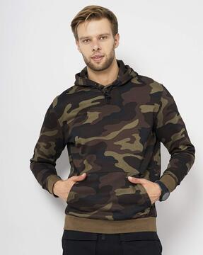 Camouflage Hooded Sweatshirt with Full-Sleeves