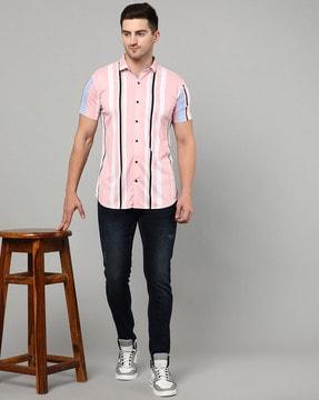 Spread Collar Shirt with Short Sleeves