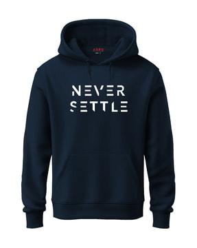 men-typographic-print-regular-fit-hoodie