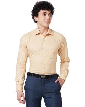 men-checked-slim-fit-shirt-with-patch-pocket