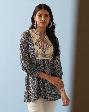 Women Embroidered Flared Tunic with Mandarin Collar