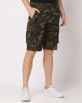Men Camouflage Print Slim Fit Flat-Front Cargo Shorts