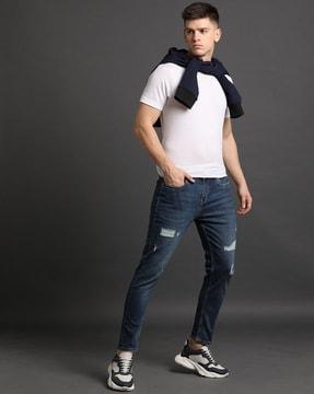 men-lightly-washed-slim-fit-ditressed-jeans