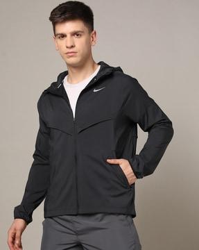 men-logo-print-regular-fit-windrunner-jacket