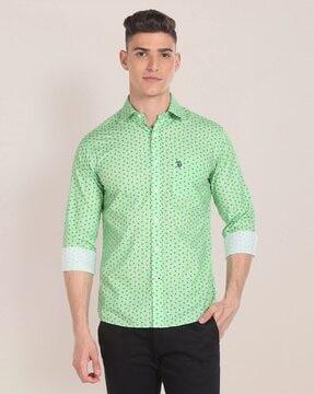 men-micro-print-regular-fit-shirt-with-patch-pocket
