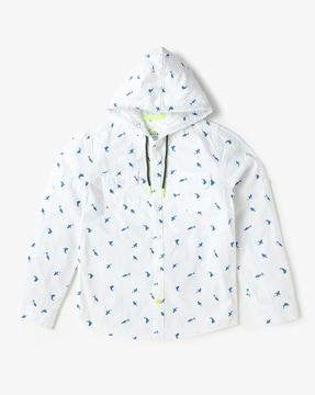 boys-printed-hooded-shirt-with-buttoned-flap-pockets