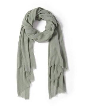women-scarf-with-fringes