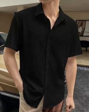 Men Loose Fit Shirt with Button Closure