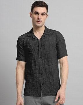 men-loose-fit-shirt-with-short-sleeves