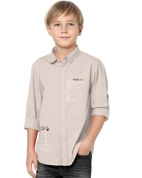 boys-typographic-print-regular-fit-shirt-with-spread-collar
