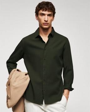 Men Tailored Fit Shirt with Spread Collar