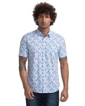 Men Printed Slim Fit Shirt with Patch Pocket