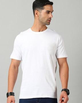 men-regular-fit-t-shirt-with-round-neck