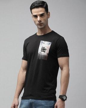 men-sanders-graphic-print-regular-fit-crew-neck-t-shirt