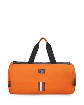 duffle-bag-with-detachable-strap