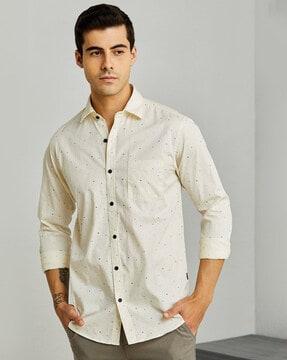 men-micro-print-regular-fit-shirt-with-patch-pocket