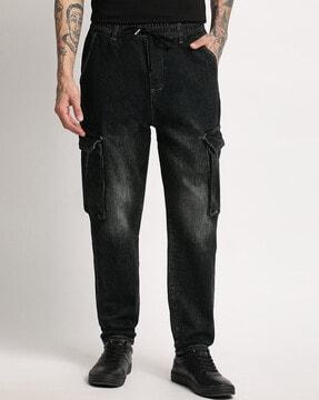 men-relaxed-fit-cargo-pants-with-insert-pockets