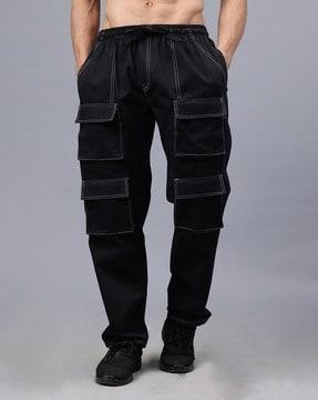 men-relaxed-fit-cargo-pants