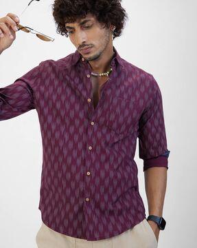 men-printed-slim-fit-shirt-with-cuffed-sleeves