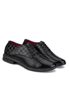 Men Checked Round-Toe Formal Shoes with Lace Fastening
