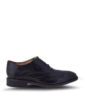 Wingtip Derby Shoes with Broguing