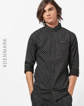 geometric-print-shirt-with-welt-pocket