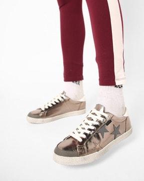 super-sleek-logo-lo-casual-shoes-with-appliques