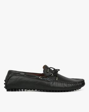 textured-loafers-with-thread-accent