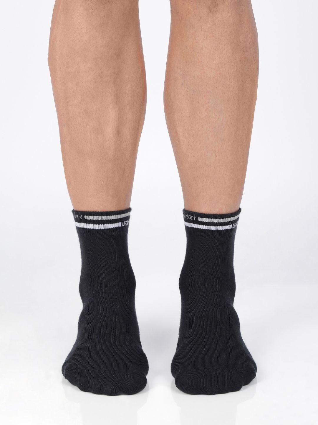 jockey-men-black-striped-ankle-length-socks