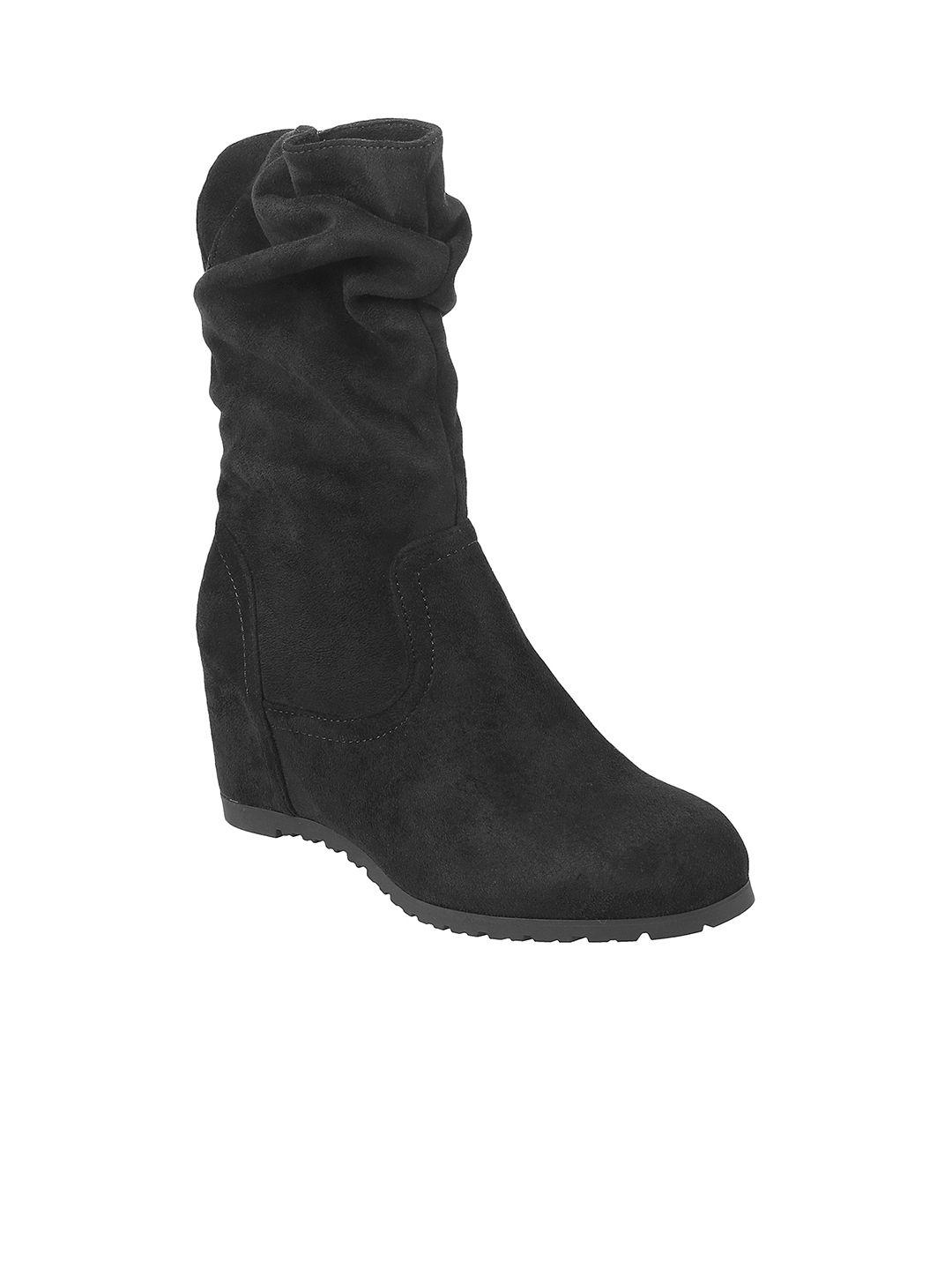 metro-women-black-solid-heeled-boots