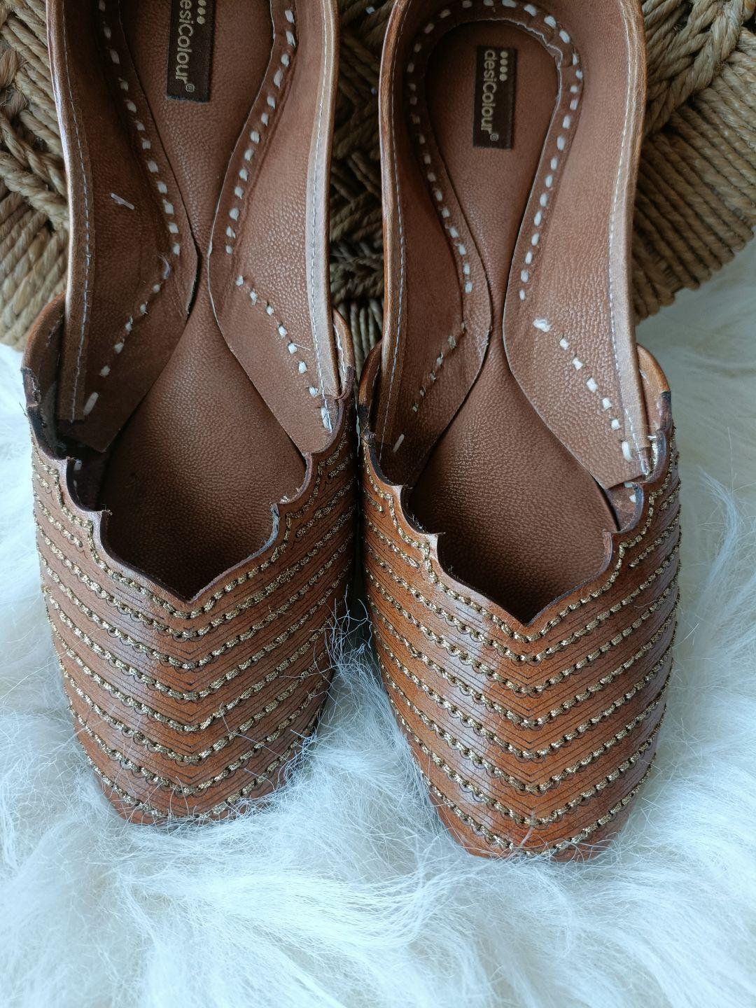 DESI COLOUR Women Brown Embellished Leather Handcrafted Mojaris