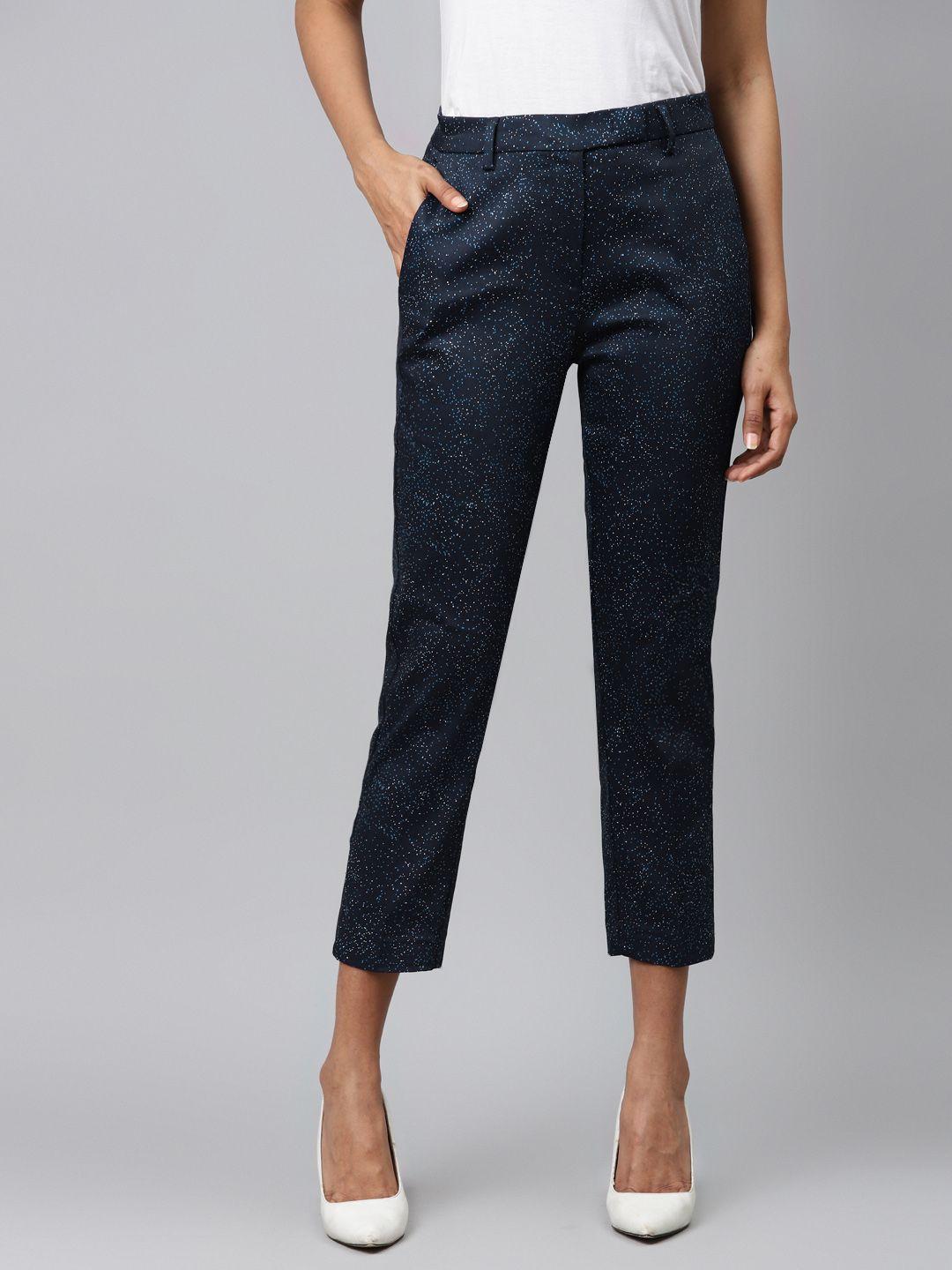 marks-&-spencer-women-navy-blue-&-white-slim-fit-micro-print-regular-cropped-trousers