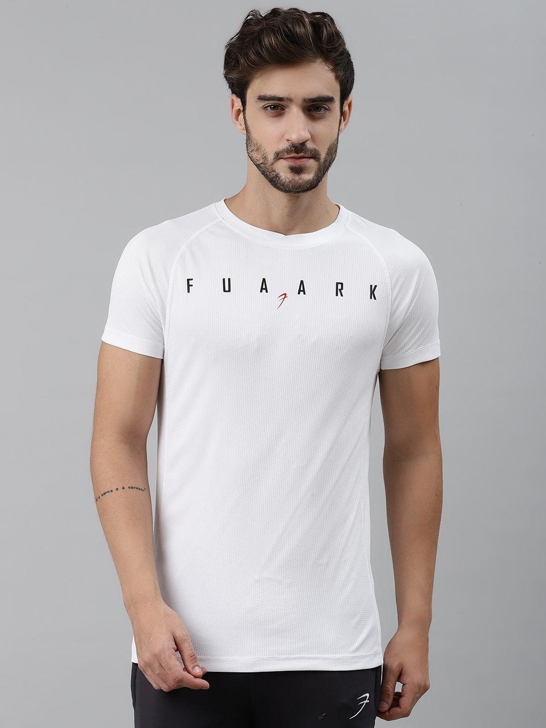 fuaark-men-white-&-black-brand-logo-print-slim-fit-round-neck-t-shirt