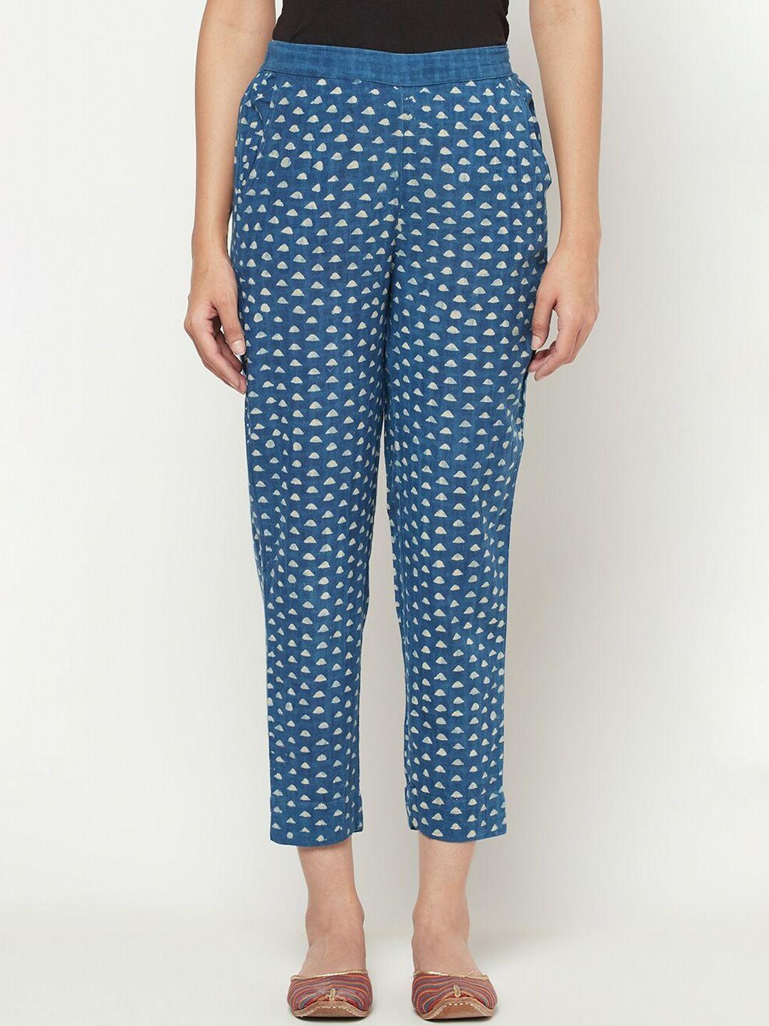 fabindia-women-navy-blue-printed-chinos-trousers
