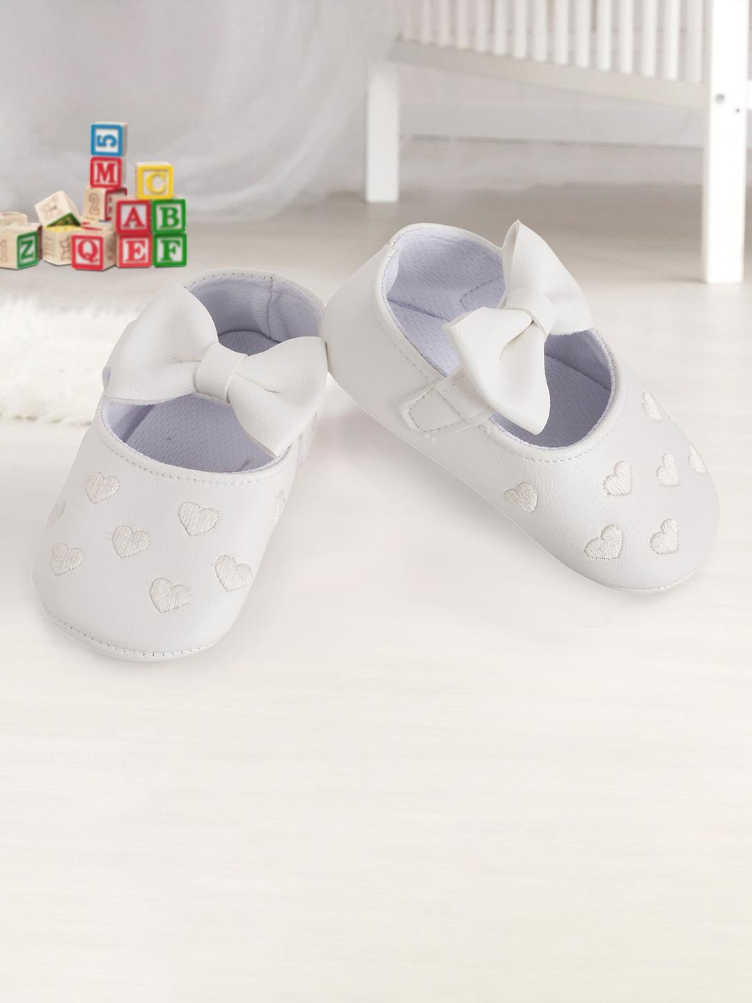 Baby Moo Infant Girls White Solid Booties With Bow
