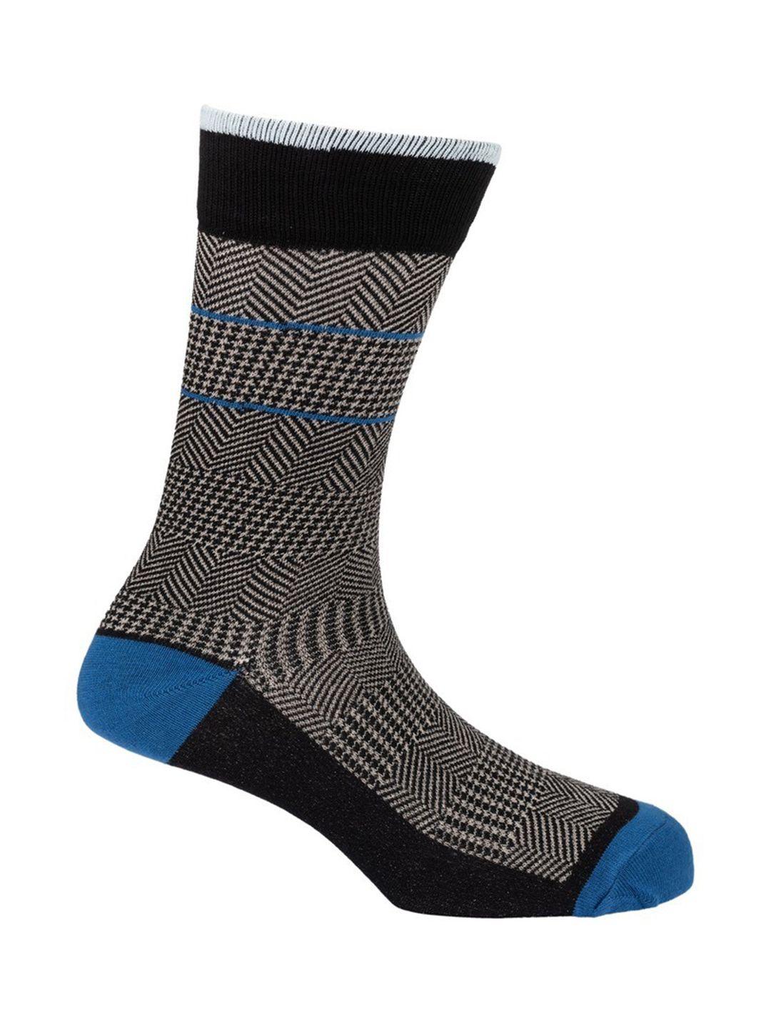 the-tie-hub-black-and-blue-striped-ankle-length-socks