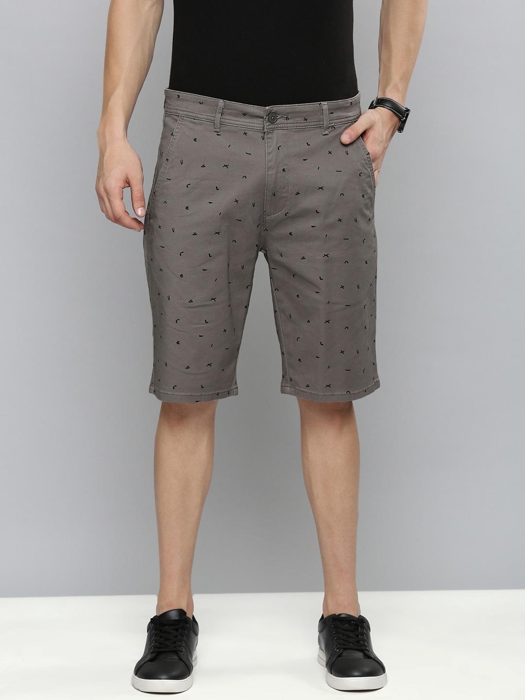 levis-men-grey-printed-regular-shorts